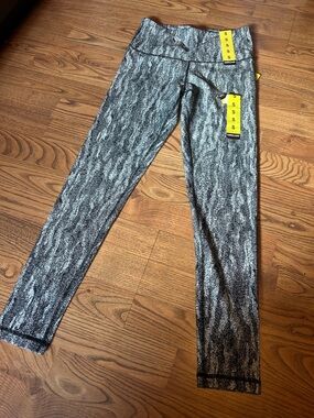 NWT Small Kirkland Signature Women's High-Waist Marled Gray Leggings